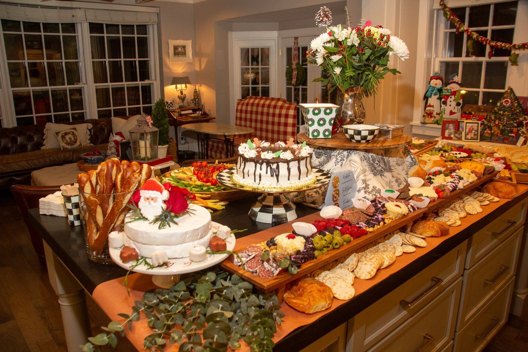 Visitation Academy Mothers' Club's Christmas Open House Cocktail Party